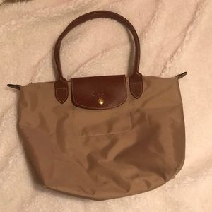 Medium Longchamp Le Pliage Tote in Tan